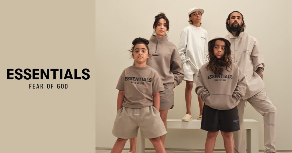 Essentials Hoodie in Canada: Where Luxury Streetwear Meets Everyday Life